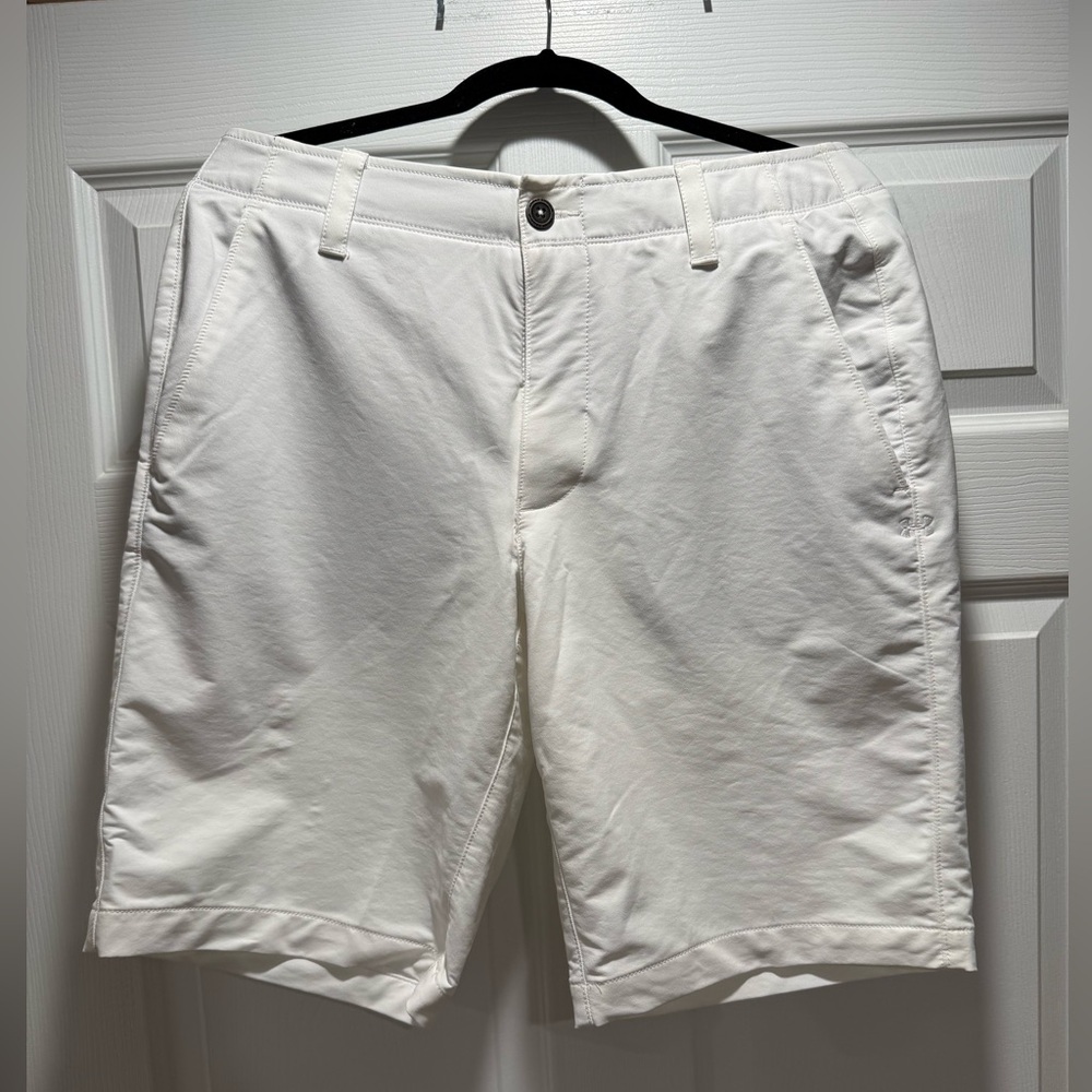Under Armour Men's White Performance Golf Shorts